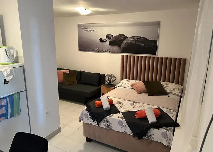 Apartments By The Sea Balica Rat, Omis - 1065