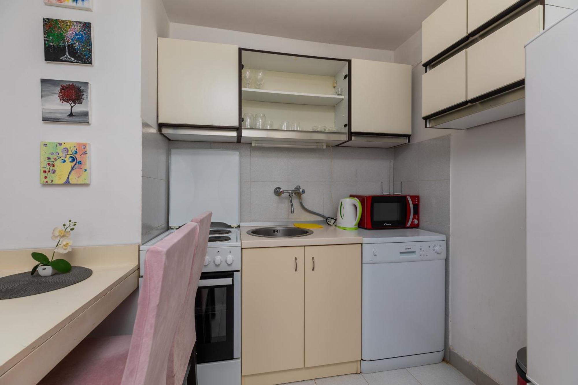 Apartment By The Sea Balica Rat, - 1065